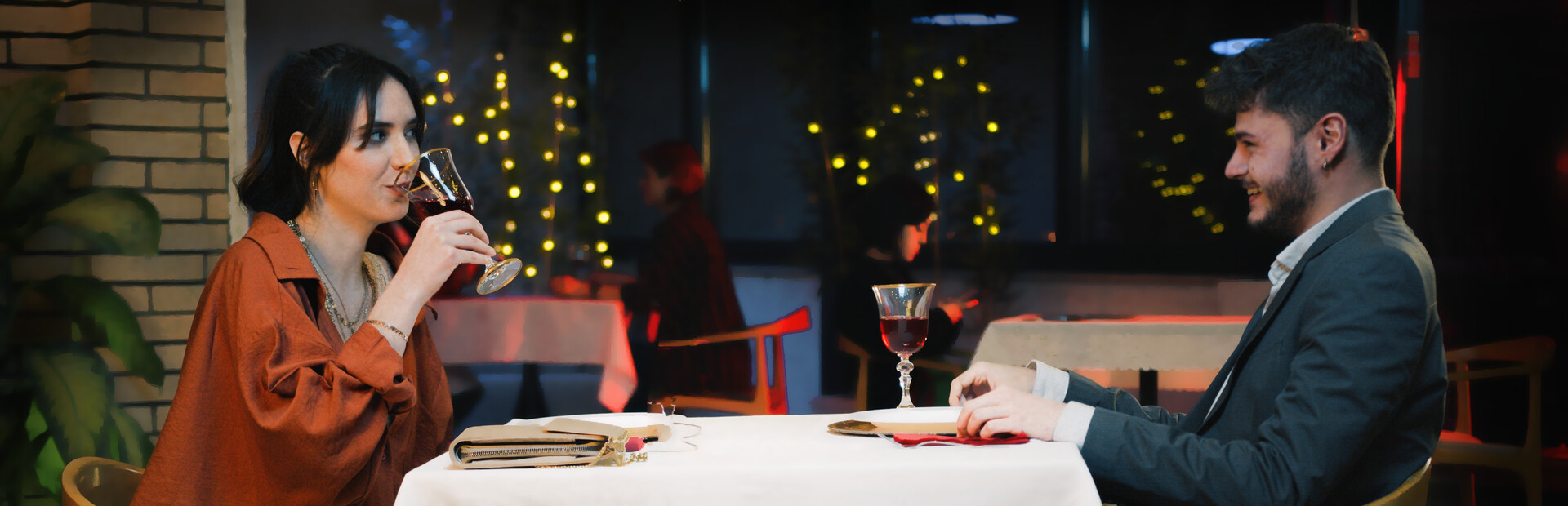First Date : Late To Date 封面